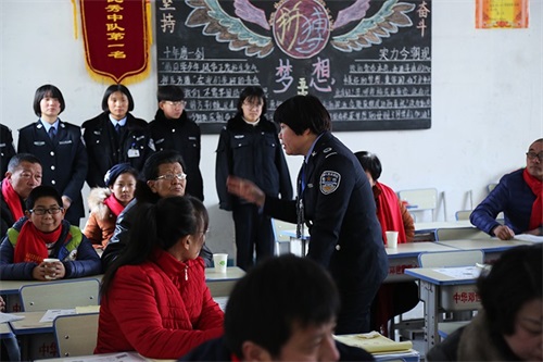 傳遞正能量！山東東營金盾司法學校隆重舉行期末表彰大會暨家長會